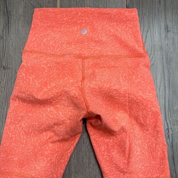 Lululemon Wunder Train HR 8” - Picture 1 of 3